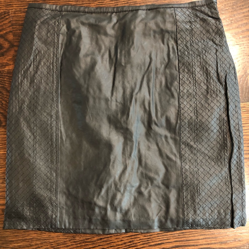 H&M Black Faux Leather Textured Mini Skirt